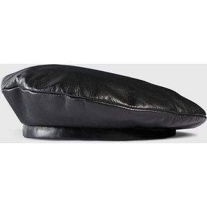 Black leather Gucci Nappa beret with woven lining